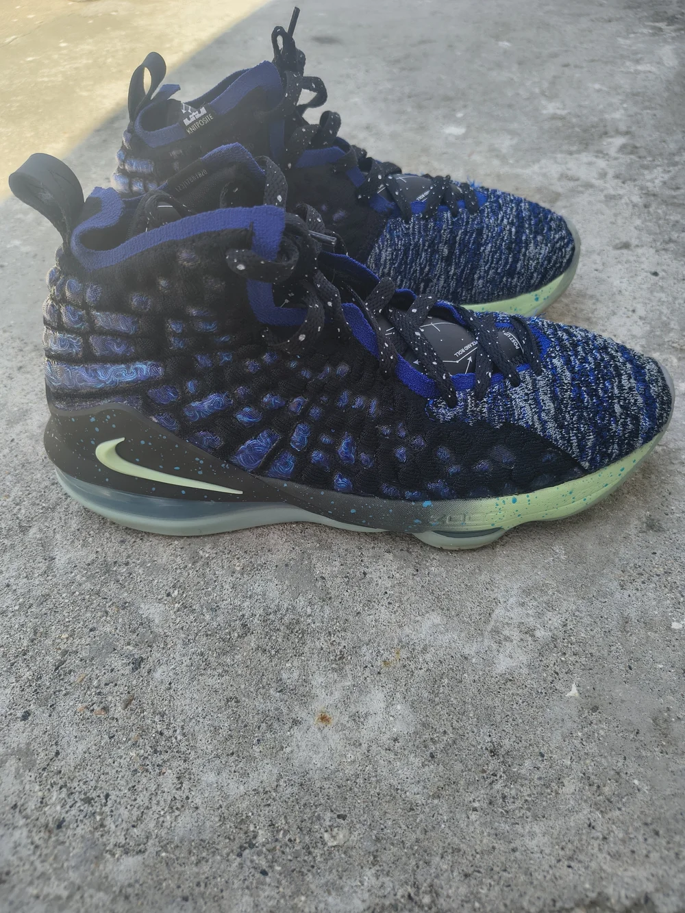 Nike LeBron 17 